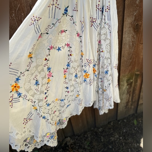 Fillyboo “Once Upon a Song” lace embroidered batwing dress, white, size M, NWT - Picture 7 of 13